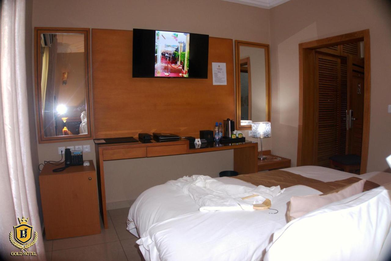 Gold Hotel Bafang Εξωτερικό φωτογραφία